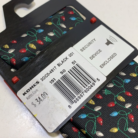 🎄 NWT St. Nicholas square Christmas Lights Themed Men’s Neck Tie. - Picture 4 of 8